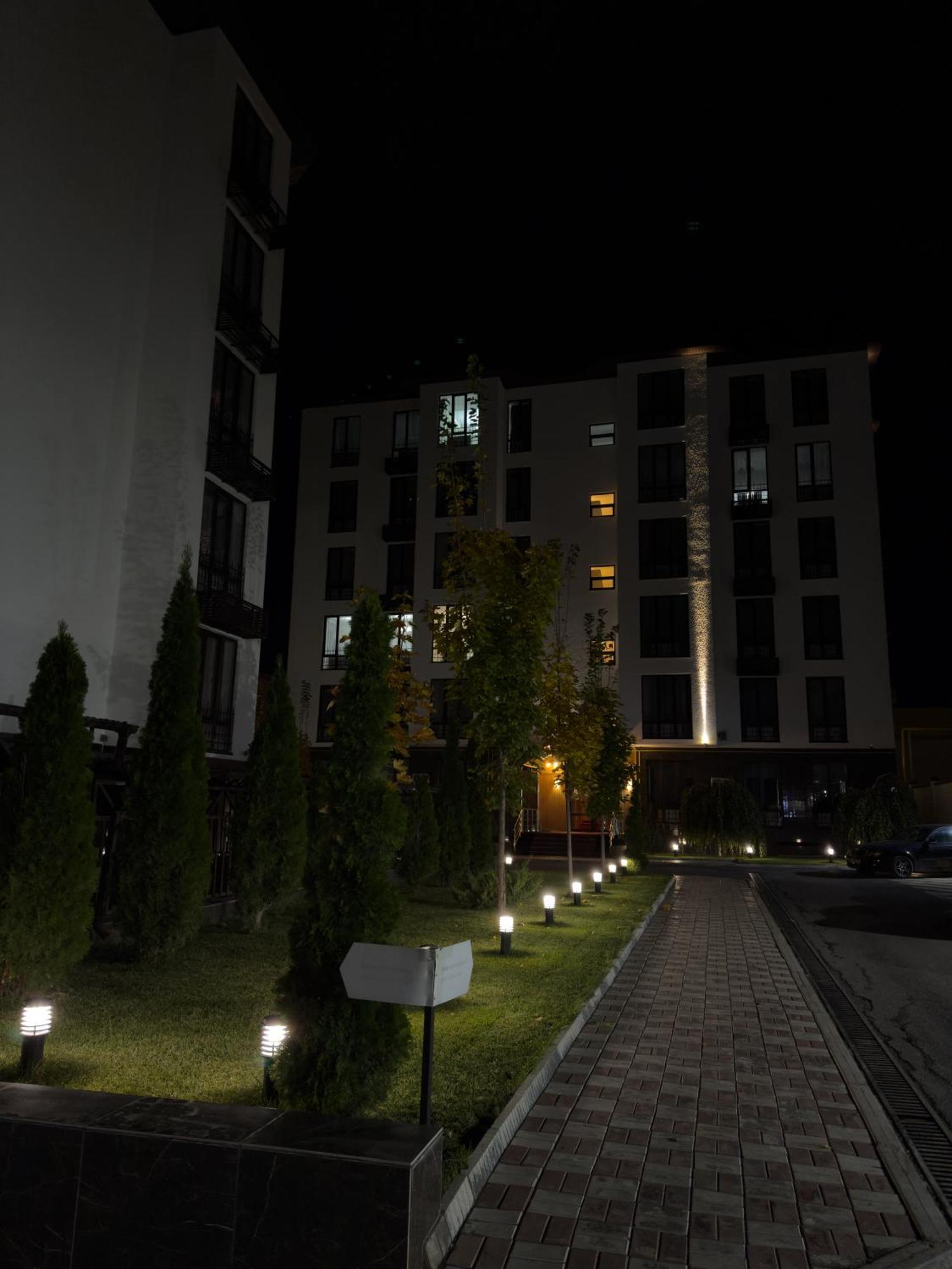 Casablanca Apart Hotel Bischkek Exterior foto